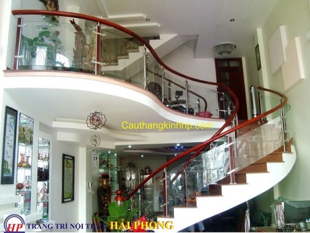 15.cau-thang-kinh-25-min