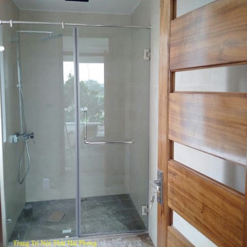 phòng tắm kính cường lực tại thphcm
