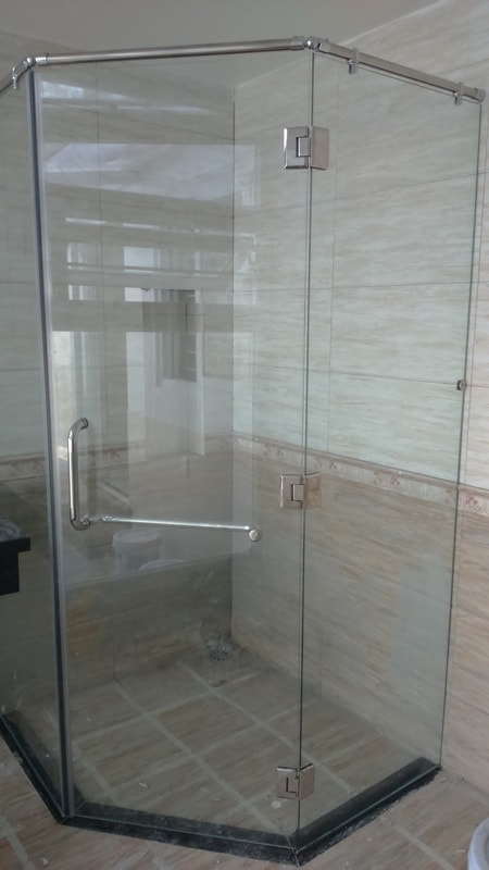 phòng tắm kính cường lực giá rẻ