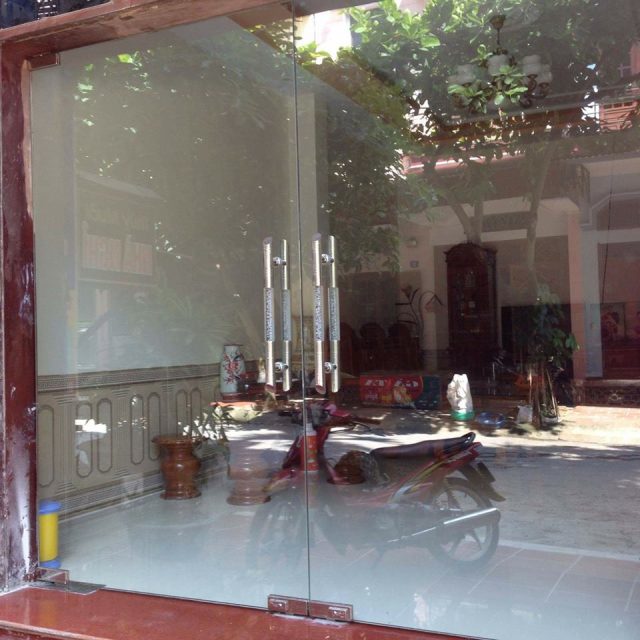 thi công bản lề sàn adler