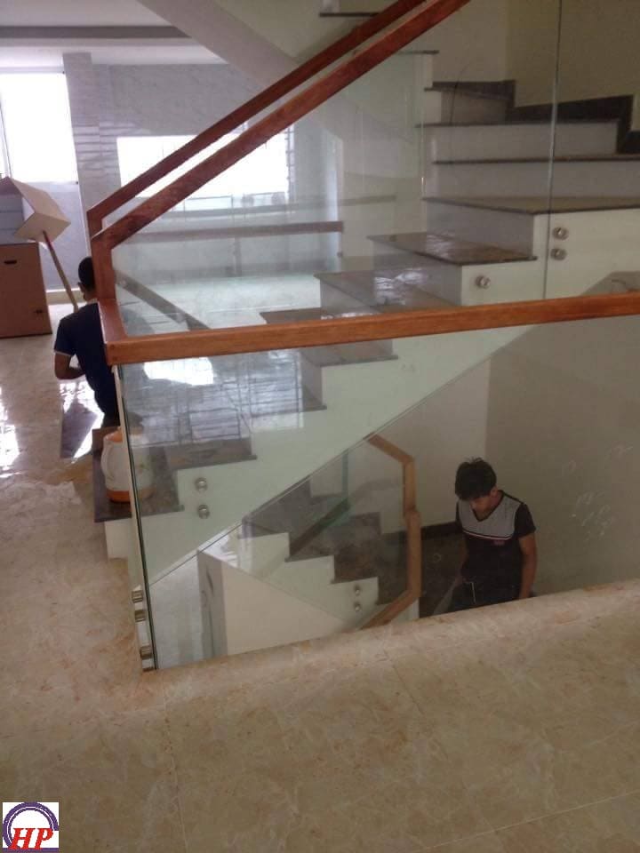 cau thang kinh khong tru (15)23