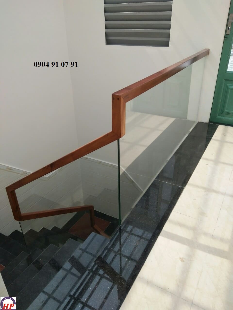 cau thang kinh khong tru (38)1