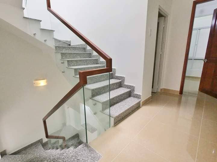 cau thang kinh khong tru (15)