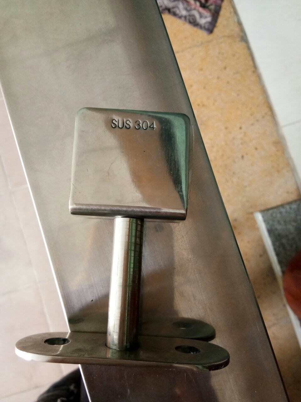 tay do lan can kinh (3)