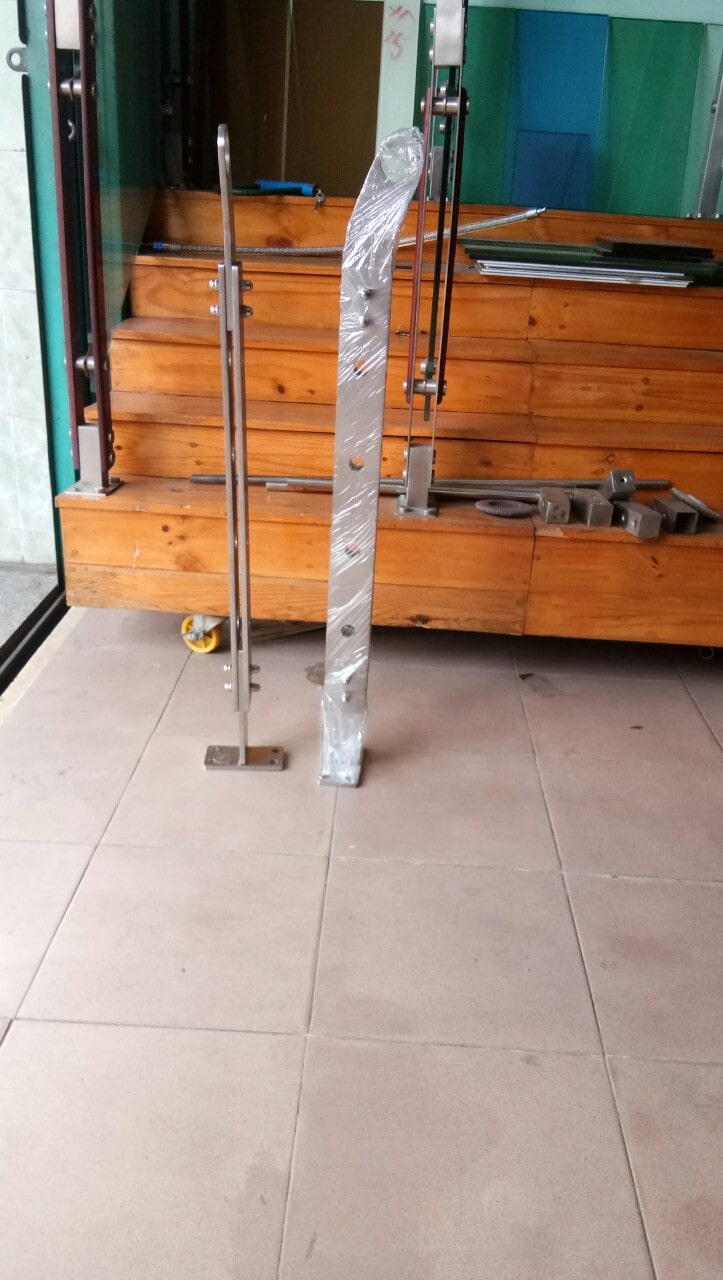 tru lan can inox xo song