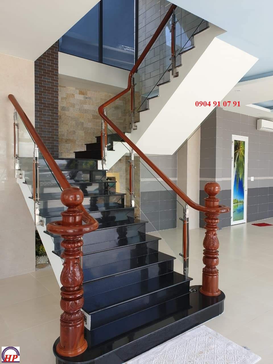 Thi công trụ cầu thang kính tại quảng ngãi