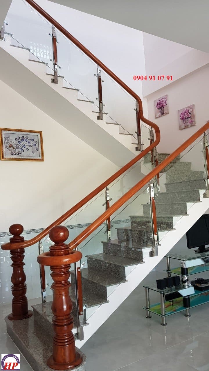 Trụ Cầu thang kính tại đồng nai