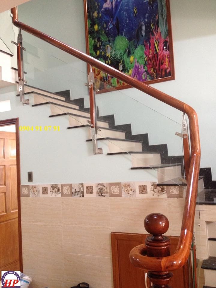 trụ cầu thang kính hải phong tại vĩnh long