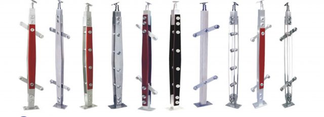 mẫu trụ cầu thang kính