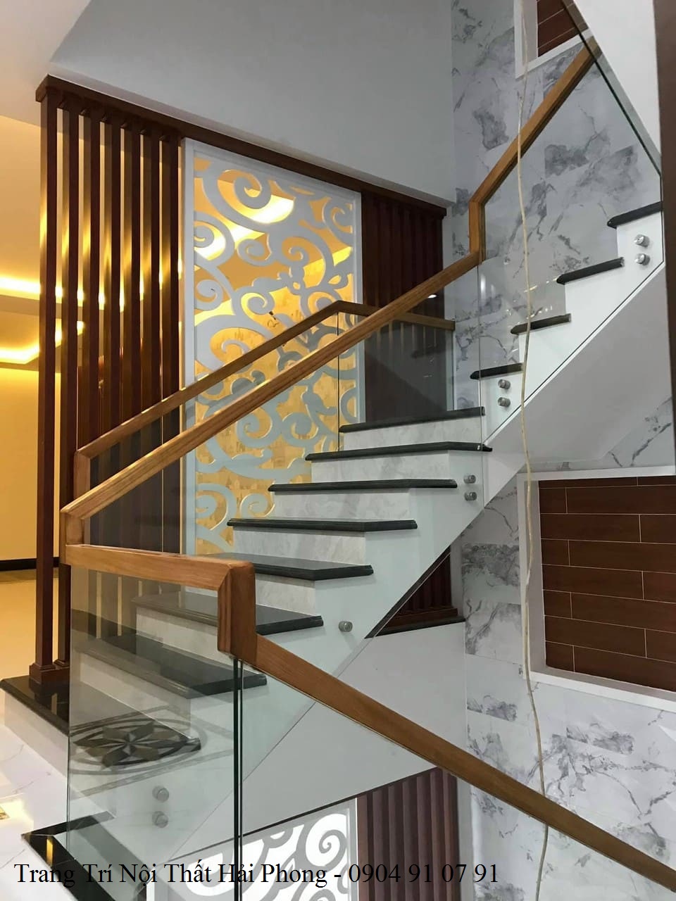 Cầu thang kính không trụ tại bình thạnh tphcm