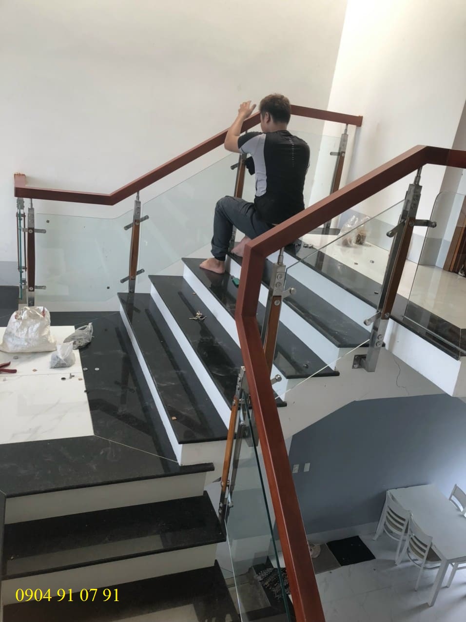 Mẫu lan can cầu thang inox đẹp