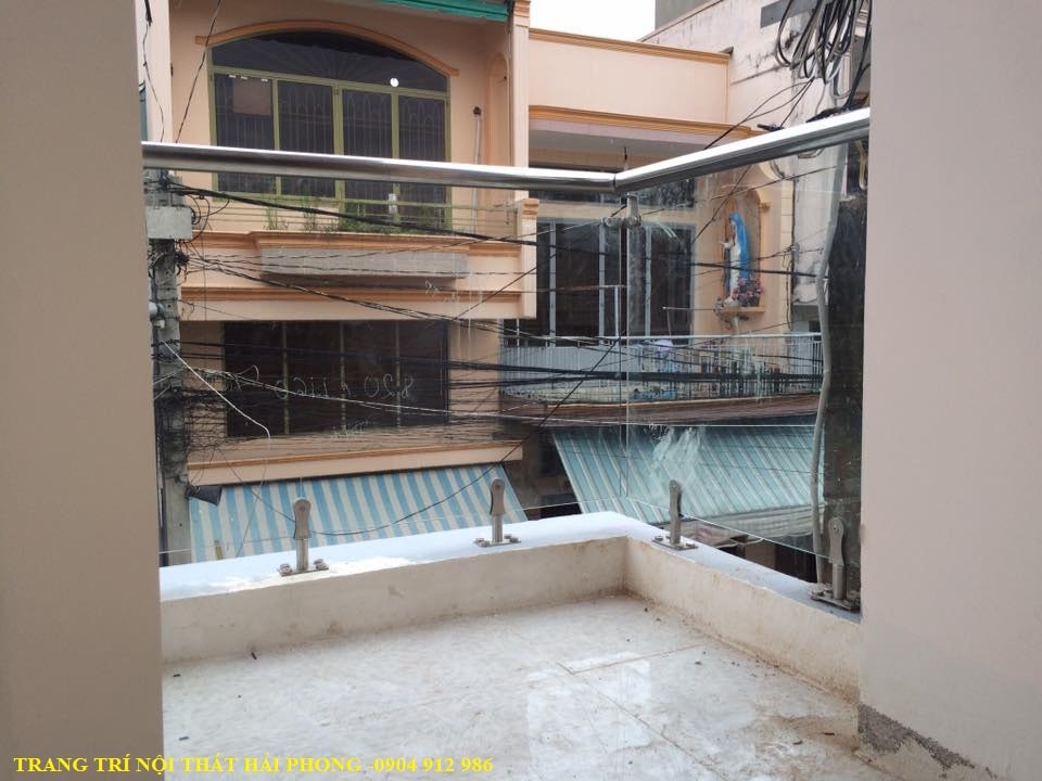 Lan can kính tại hồ chí minh