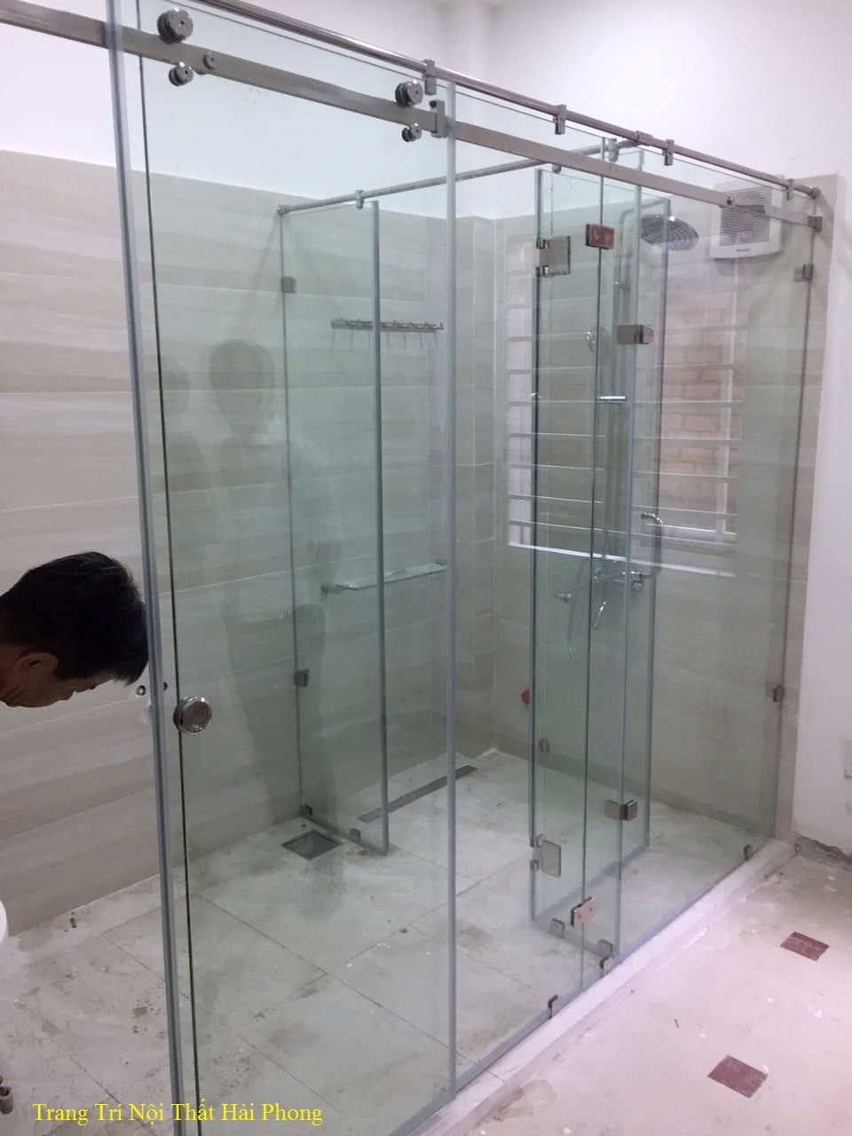 báo giá phòng tắm kính cường lực