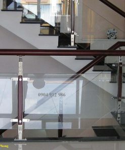 Cầu thang kính HP07