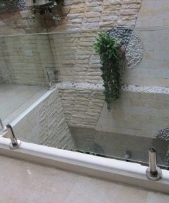 Mẫu lan can kính LC05 - Trụ xẻ rãnh