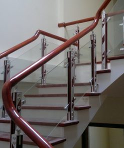 mẫu cầu thang kính trụ dài hp 12