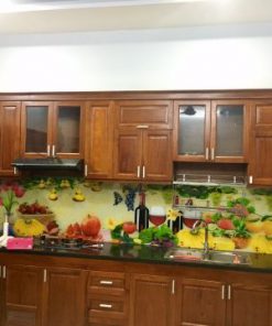 Mẫu kính màu ốp bếp