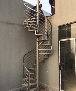 cau-thang-inox-xo-song-11