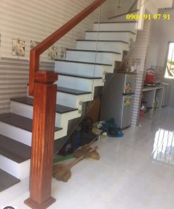 Cầu thang kính không trụ