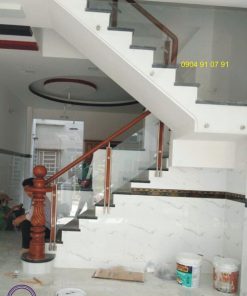 Cầu thang kính trụ dài11