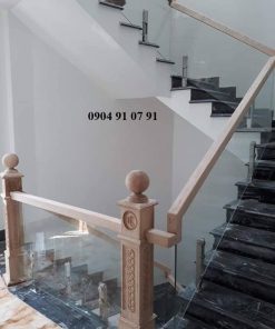 cầu thang kính trụ lửng