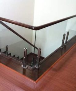 Cầu thang kính trụ lửng 05