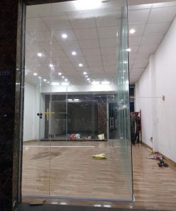 Vách kính cường lực