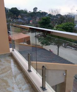 Lan can kính trụ lửng tại tphcm